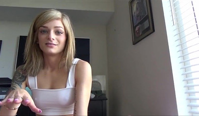 Tattooed teen with pierced nipples Roxy Ryder humps her cousin's dick