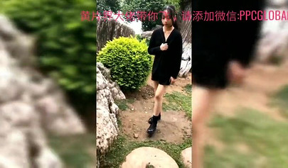 Lovely Asian babe blows off a random dude in the hallway of hotel