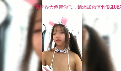 Lovely Asian babe blows off a random dude in the hallway of hotel