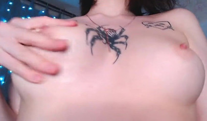 Tattooed teen Migurtt sucking and riding a dick on chaturbate platform