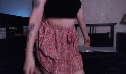 Geeky teenage girlfriend sucks a stiff dick and takes it from behind