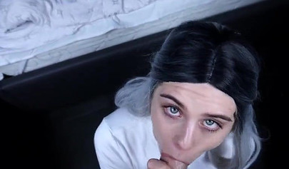 Cutie receives a brand new Iphone for sucking and fucking a big dick