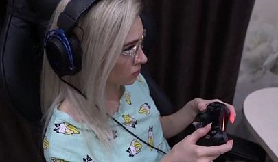 Slutty female gamer gets her mouth and pussy drilled by her boyfriend