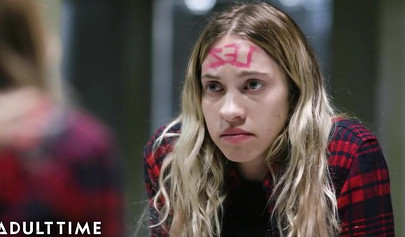 Dirty teenage lesbians Gia Derza & Khloe Kapri fuck late night