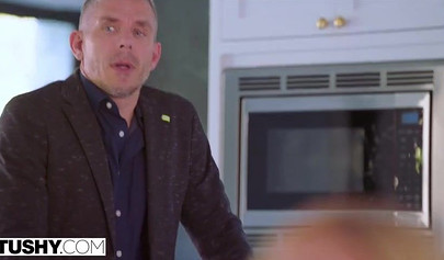 Teenage blonde Lexi Belle loses her anal virginity with her boyfriend