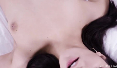 Teens Emily Willis & Jane Wilde eat each other's hot pussies to orgasm