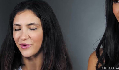 Teens Emily Willis & Jane Wilde eat each other's hot pussies to orgasm