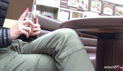 Hot German teen Vinna Reed strips and has sex at the casting