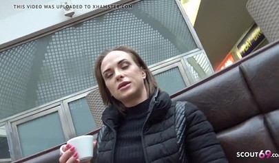 Hot German teen Vinna Reed strips and has sex at the casting