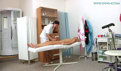 Cayla Lyons sees the lesbian doctor for a pussy check