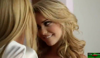 Slutty brunette stepmom Alexis Fawx scissoring her step daughter