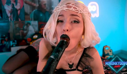 Gorgeous blonde Mykinkydope in cosplay strokes her pussy with big dildo