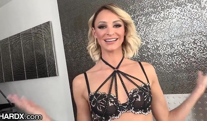 Emma Hix double penetrated in a hardcore threesome