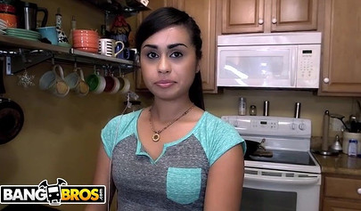 Sexy Latina maid Eva Saldana pounded while doing chores