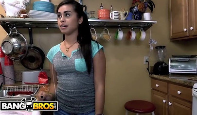 Sexy Latina maid Eva Saldana pounded while doing chores