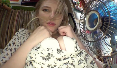 Nipple licking and fingering for the blonde beauty Melody Marks