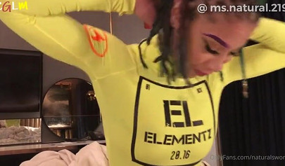 Big ass bitch twerks on a huge cock