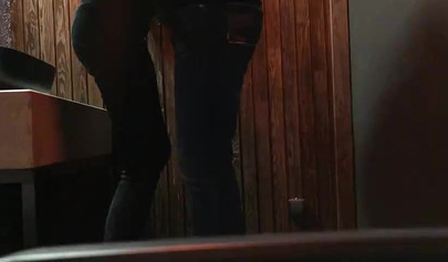 Blonde whore gets nailed in the night club toilet