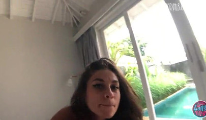 Young Russian finds a dick to sit on during quarantine