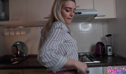 Russian blonde will open her legs every time