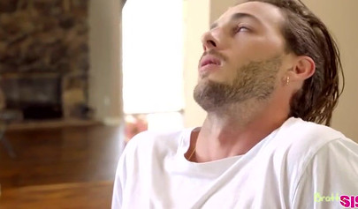 Kenzie Reeves and Vanna Bardot are drilled in a threesome