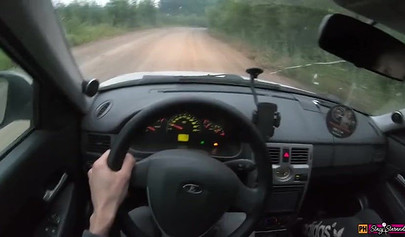 Teen hitchhiker offers her pussy for a car ride