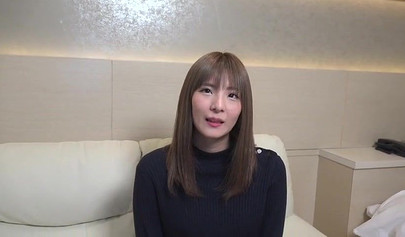 Kiky Asian amateur teen got a deep creampie after riding big cock