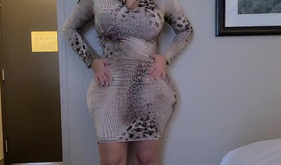 Curvy brunette teen fucking a cheating millionaire husband gets cumshot