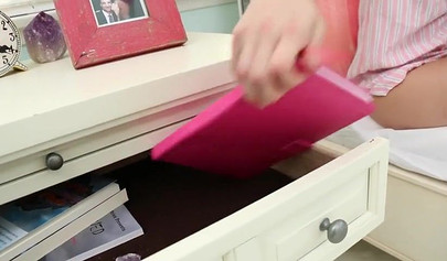 Stunning blonde teen Riley Reid pussy licking skinny Penny Pax