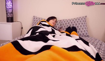 Playful brunette Ellie Idol gets a deep creampie from stepbrother