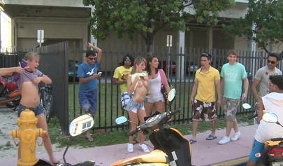 Beautiful redhead Latina Jessicy Lynn fucked after stripping in public