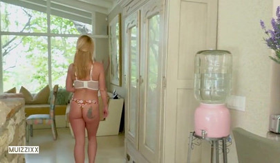 Slutty horny teen fucked hard in public without getting caught