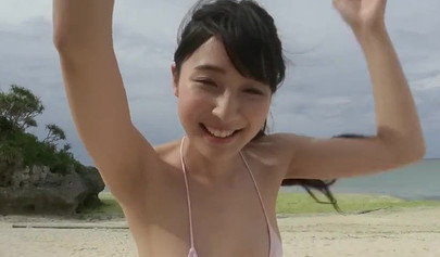 Petite Asian babe plays in sensual solo sessions