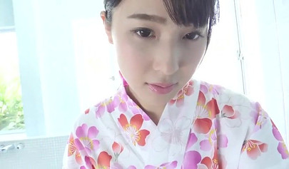 Petite Asian babe plays in sensual solo sessions