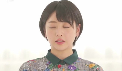 Fingering a petite Asian slut before dripping her cunt