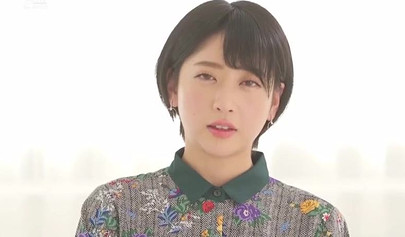 Fingering a petite Asian slut before dripping her cunt