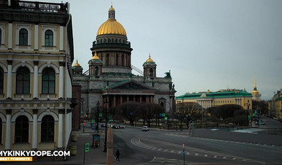 Hard fast fuck with the horny blonde Mykinkydope