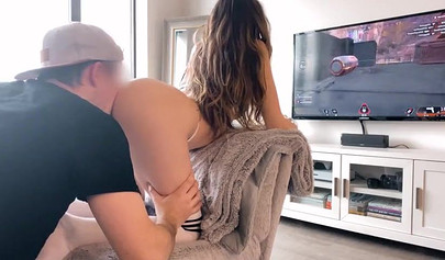 Stunning gamer girl is nailed in the doggy and creampied