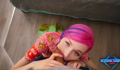 Tiny pink haired teen Mykinkydope cumshot after hardcore fucking