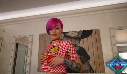 Tiny pink haired teen Mykinkydope cumshot after hardcore fucking