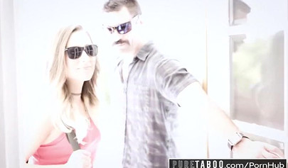 Charles Dera fucks the teen virgin Jaye Summers