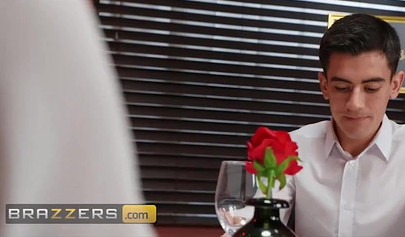 Jordi El Nino Polla, Alexis Tae and Ebony Mystique kinky threesome