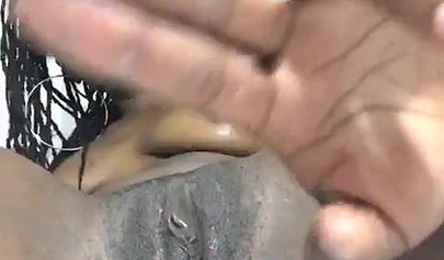 Creamy fingering orgasm for the black slut Badgurldnay