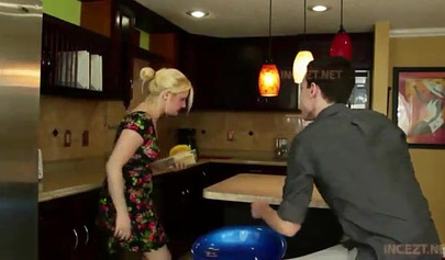 Blonde teen gives a deepthroating and gets fucked missionary