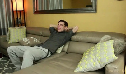 Blonde teen gives a deepthroating and gets fucked missionary