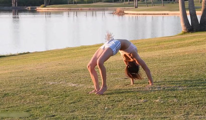 Slender teen in high heels performs a stunning solo show