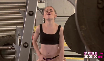 Tiny teen Lucie Bee screws her handsome gym instructor