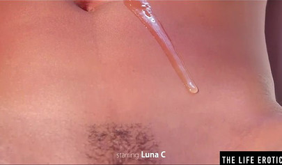 Exotic ebony teen Luna Corazon playing with her wet vagina