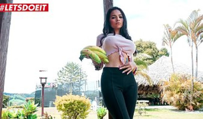 Colombian teen with big tits gets picked up on the street and fucked