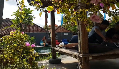 Pantyless teen in sexy summer dress flashes her trimmed pussy in public